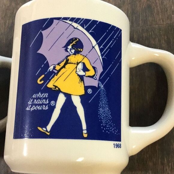Vintage 1956 & 68 Morton Salt “when it rains it pours” coffee mugs - Picture 4 of 4